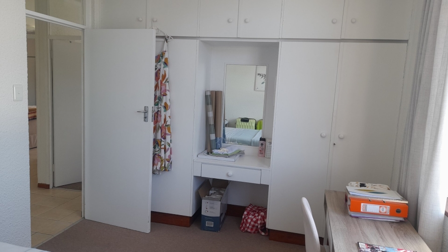 2 Bedroom Property for Sale in Kenilworth Western Cape